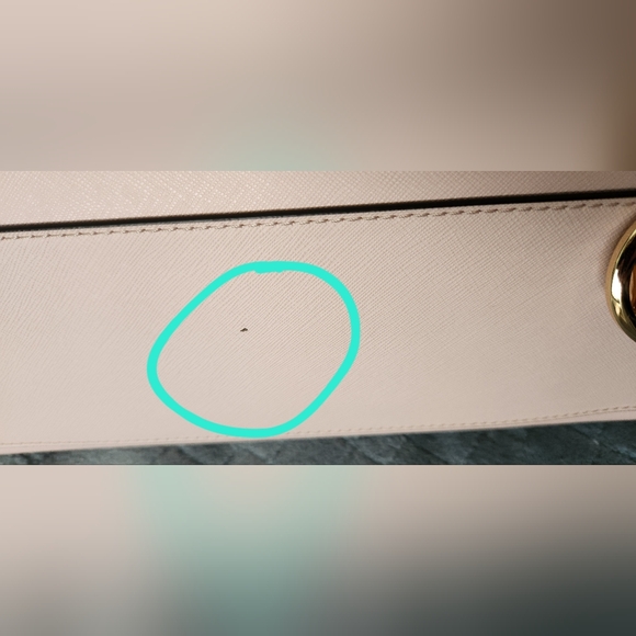 EUC Michael Kors Saffiano Leather Jet Set Large Tote. 14"x10.5"x5" - Picture 7 of 8